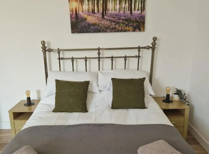 Direct Booking Prices, Studio Apartment, Free Parking, Wifi, Central, Quiet