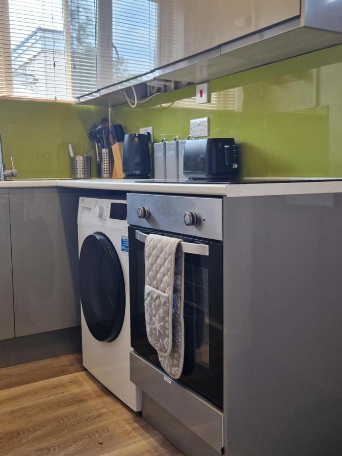 Apartment Direct Prices, Apartment, Free Parking, Wifi, Central, Quiet Exeter