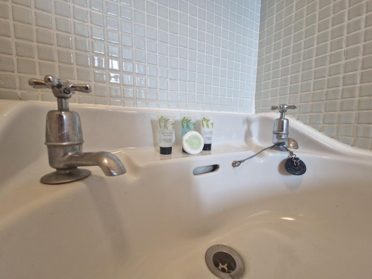 Direct Prices, Apartment, Free Parking, Wifi, Central, Quiet Apartment Exeter